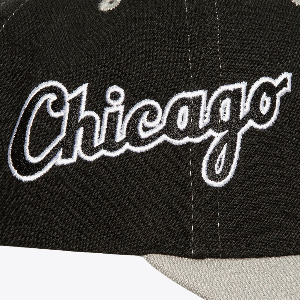 Mens Mitchell & Ness MLB OVERBITE PRO SNAPBACK WHITE SOX