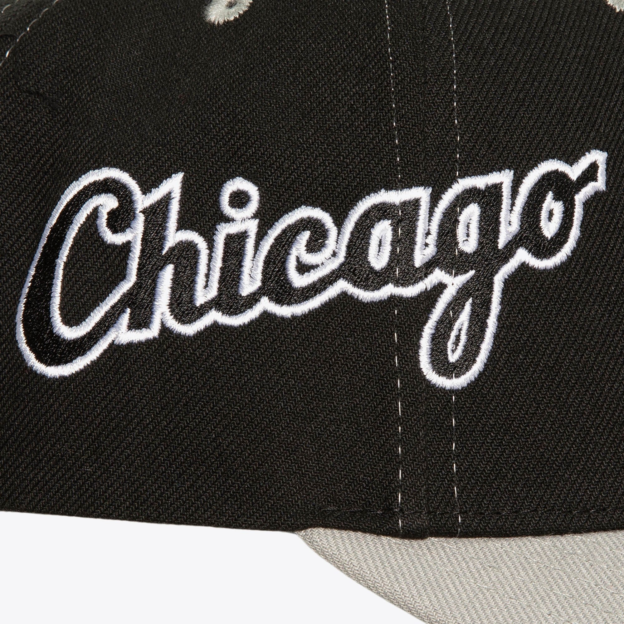 Mens Mitchell & Ness MLB OVERBITE PRO SNAPBACK WHITE SOX