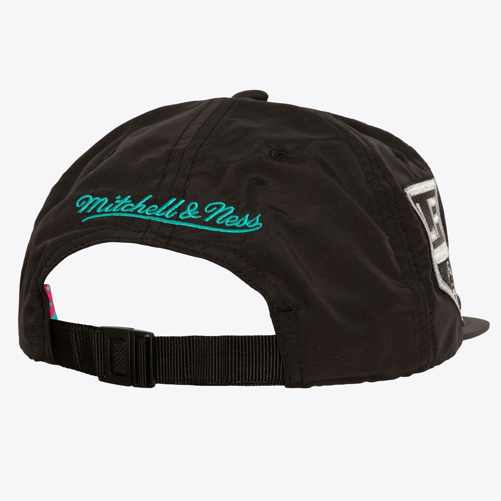 Mens Mitchell & Ness NHL 90S REFLECTIVE DEADSTOCK STRAPBACK VNTG KINGS