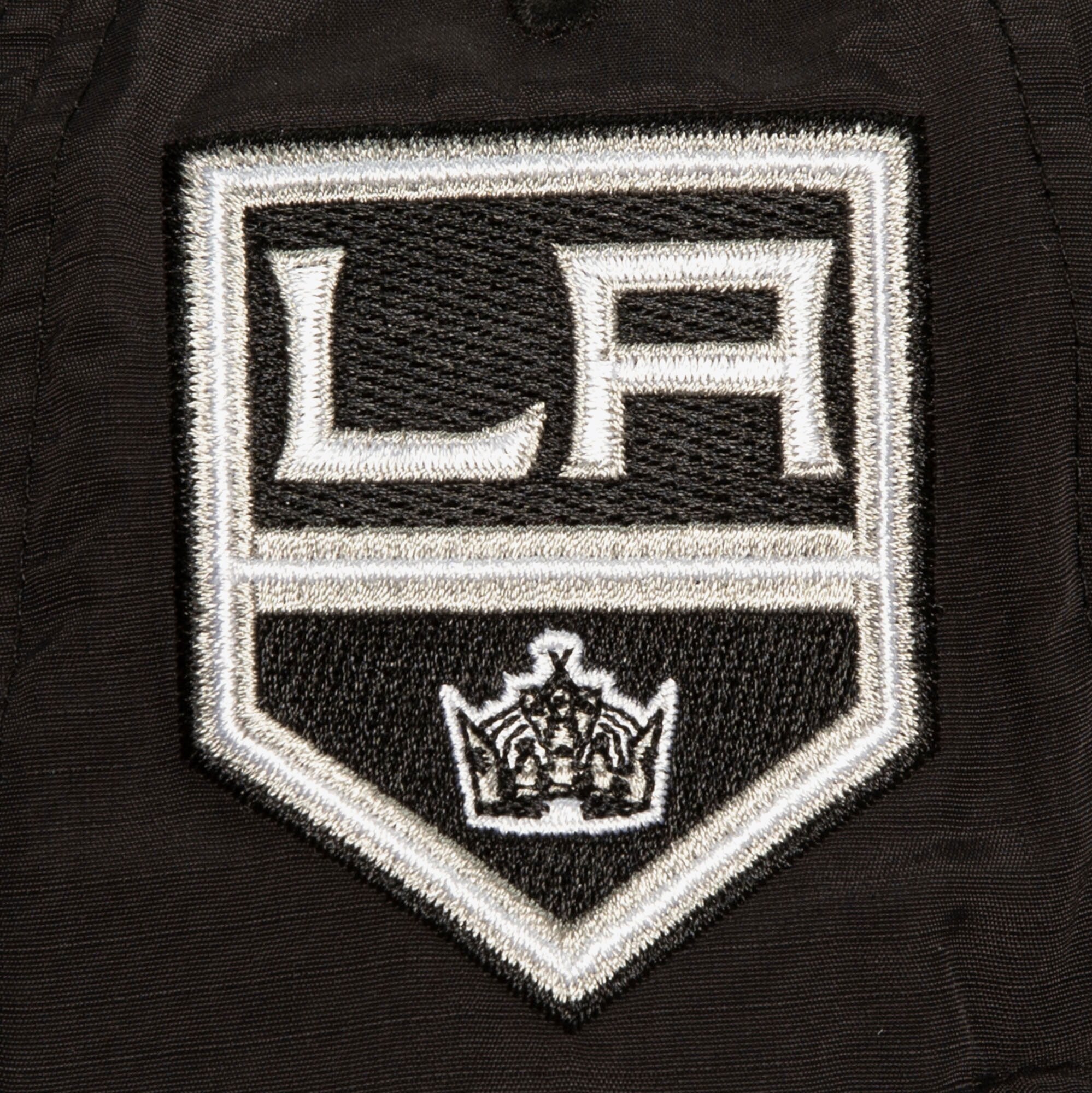 Mens Mitchell & Ness NHL 90S REFLECTIVE DEADSTOCK STRAPBACK VNTG KINGS