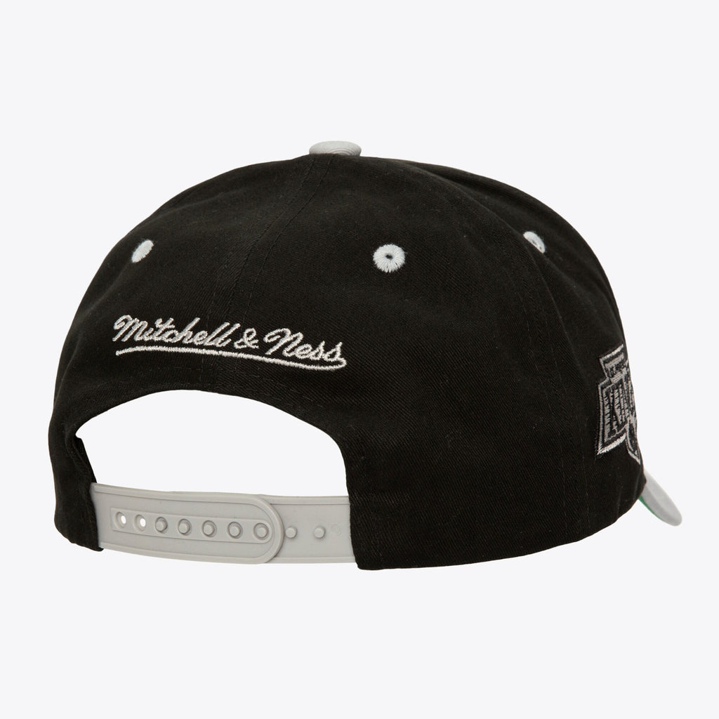MENS MITCHELL & NESS NHL BLOCK SWEEP PRO SNAPBACK VNTG KINGS