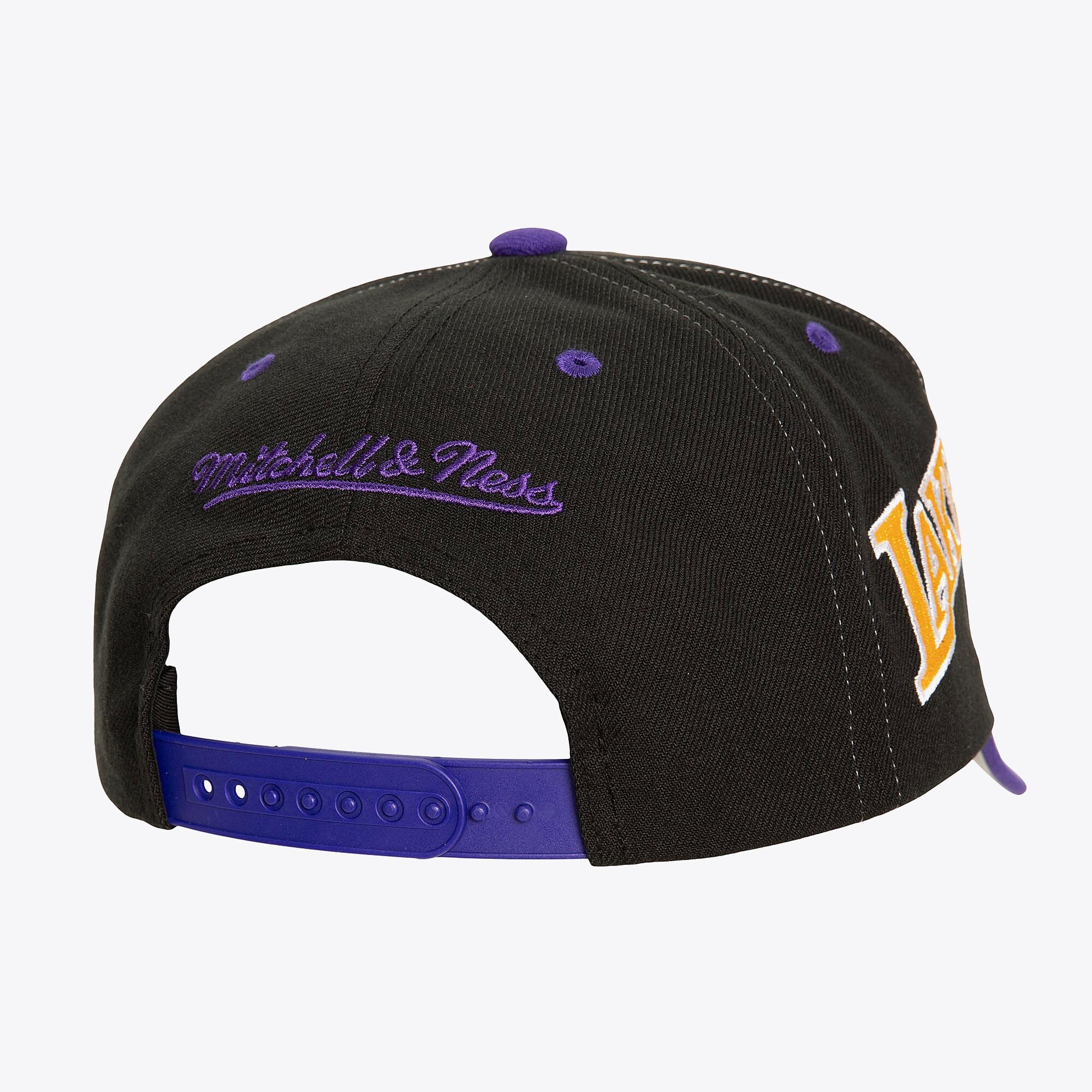 MENS MITCHELL & NESS NBA OVERBITE PRO SNAPBACK LAKERS - BLACK