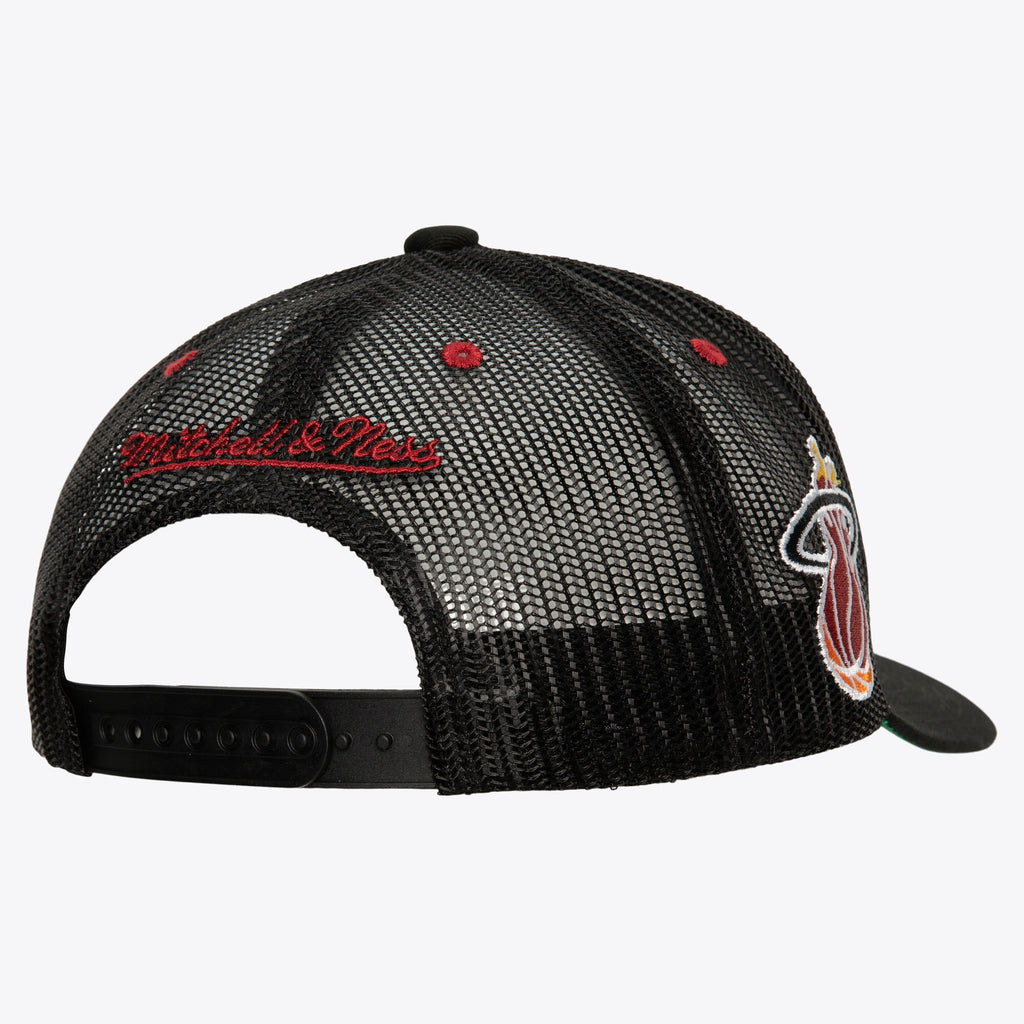 MENS MITCHELL & NESS NBA TEAM SEAL TRUCKER HWC HEAT - BLACK