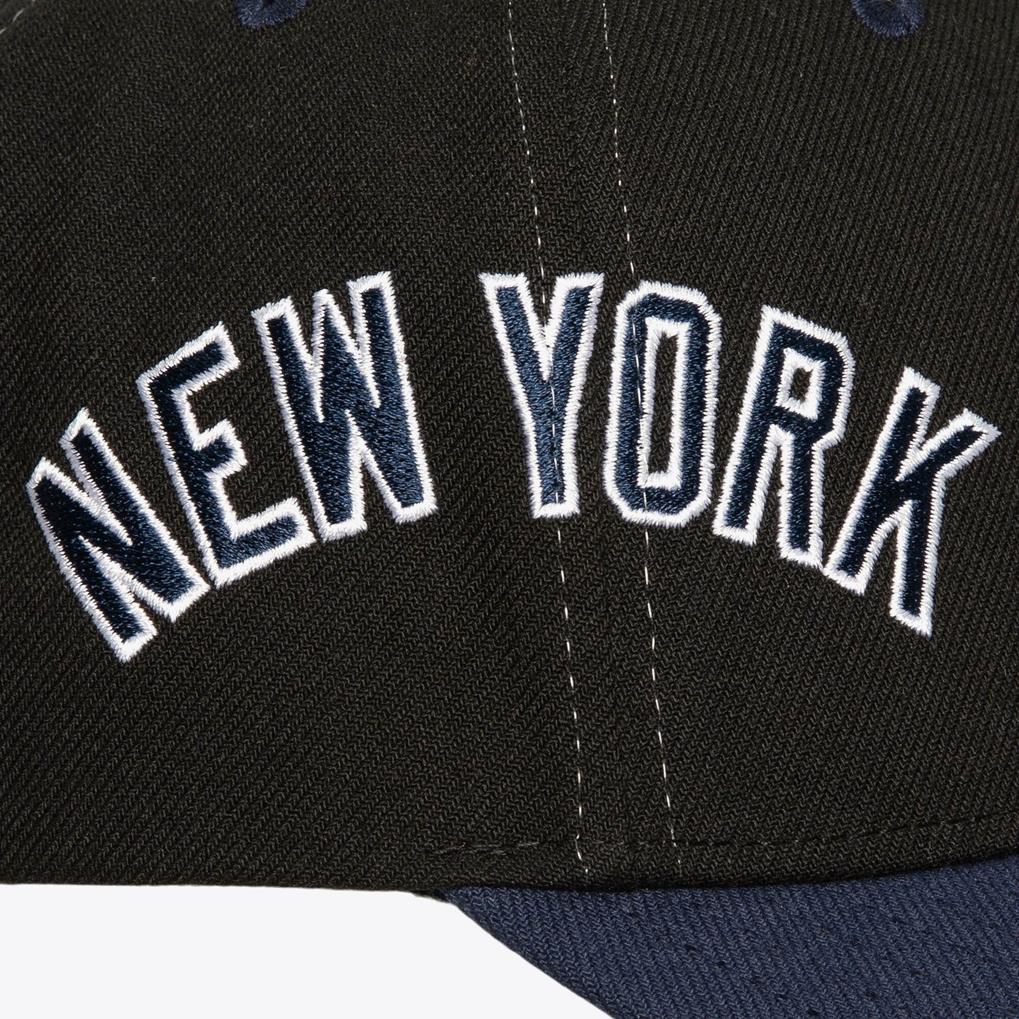Mens Mitchell & Ness MLB OVERBITE PRO SNAPBACK YANKEES