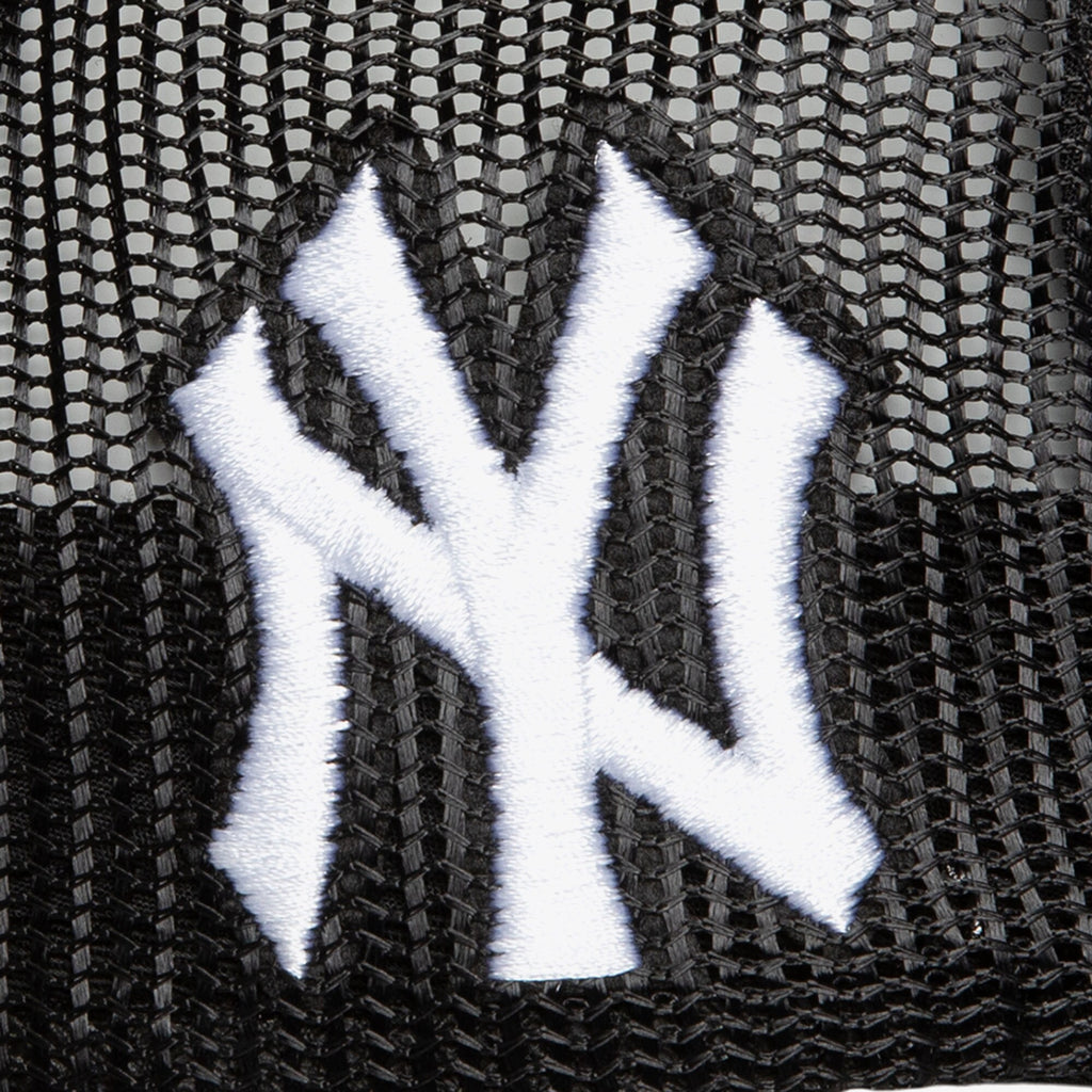 Mens Mitchell & Ness MLB SCRIPT TRUCKER YANKEES