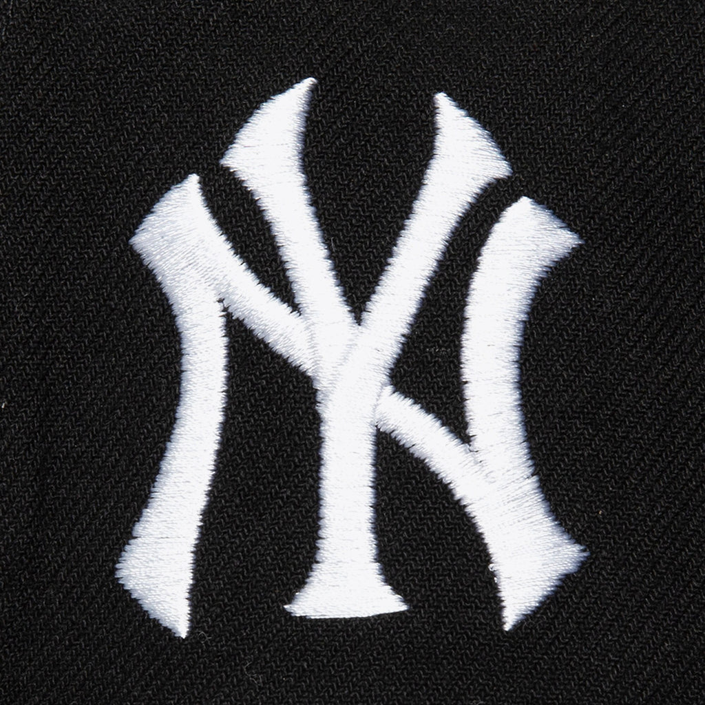 Mens Mitchell & Ness MLB TAILSWEEP 2.0 PRO SNAPBACK YANKEES