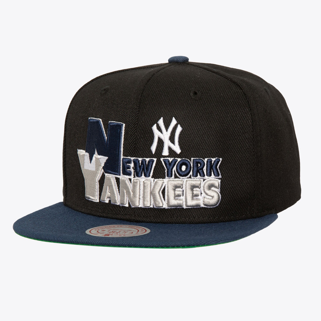 Mens Mitchell & Ness MLB TEXT STACK 1 SNAPBACK YANKEES