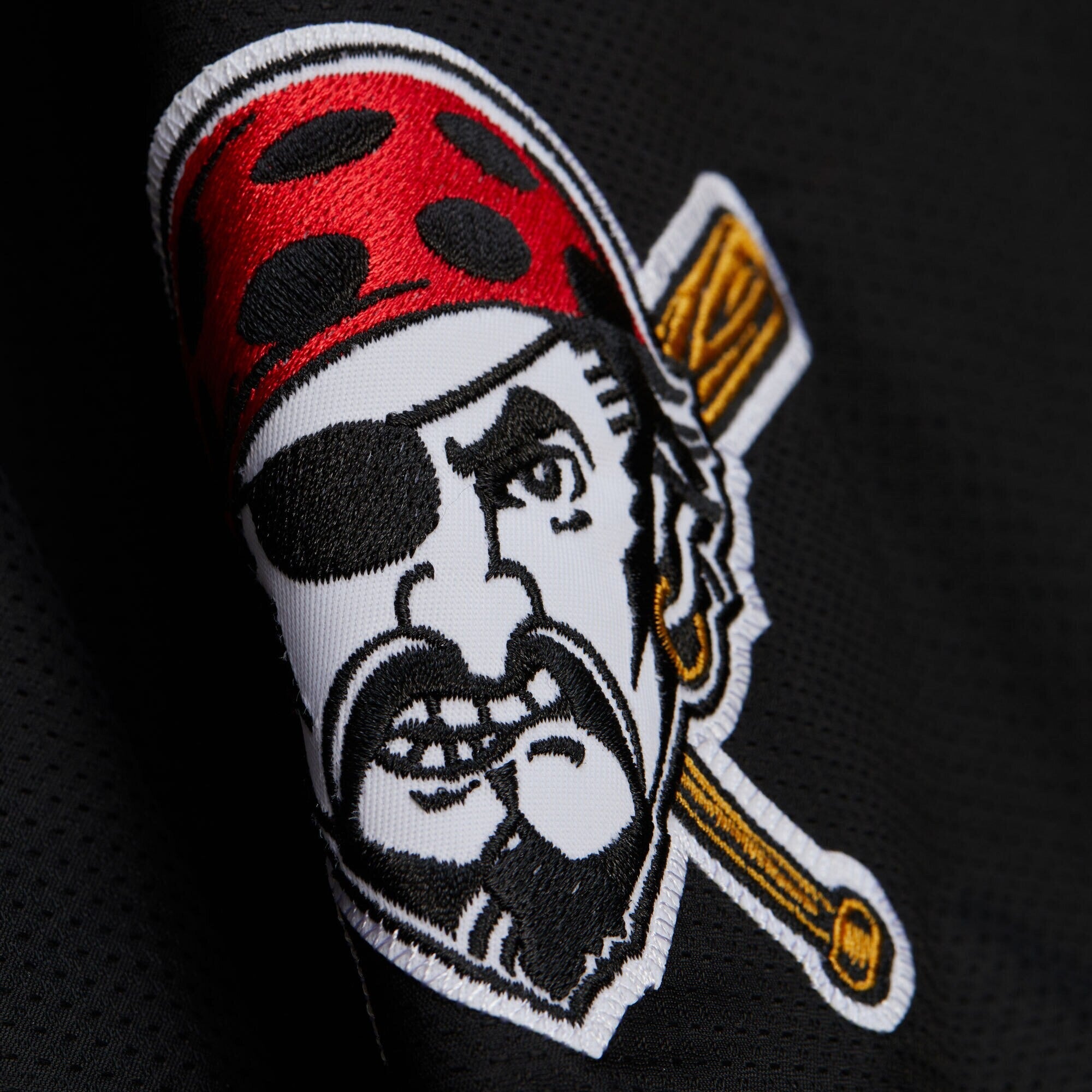 MENS MITCHELL & NESS MLB BLACK JACKET PIRATES 2005