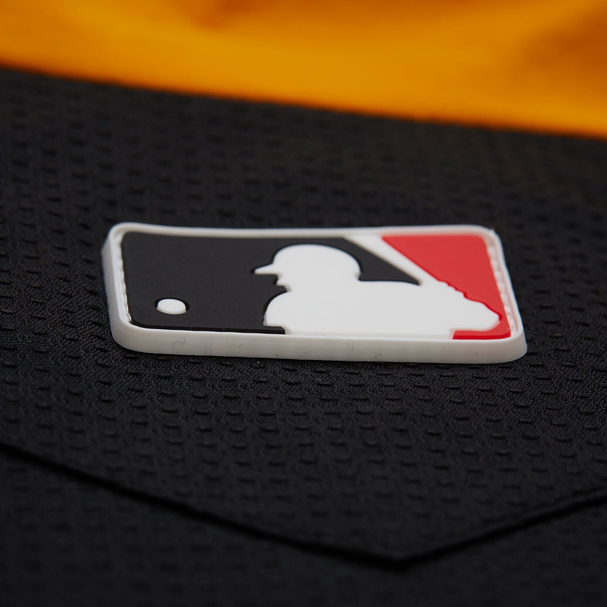 MENS MITCHELL & NESS MLB BLACK JACKET PIRATES 2005