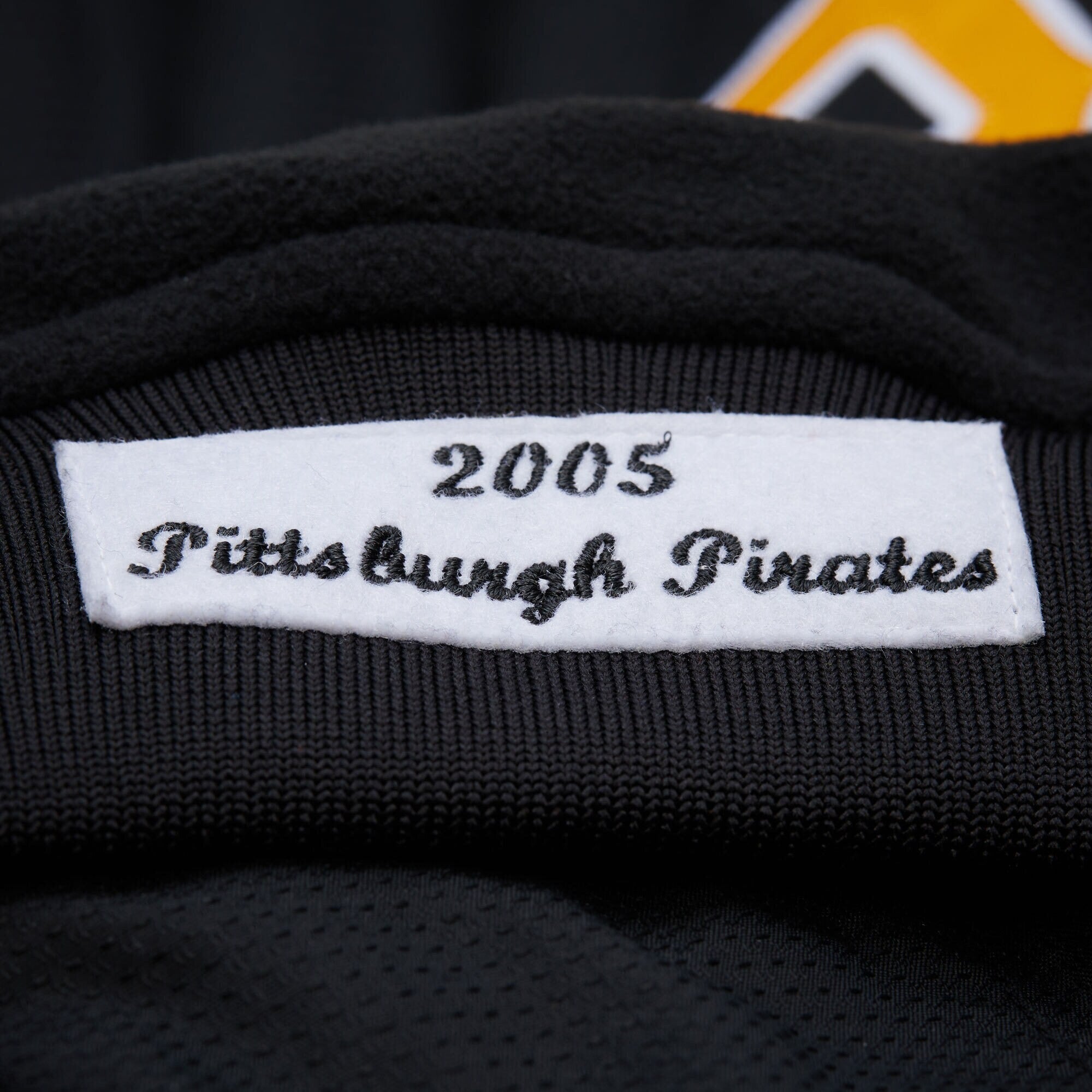 MENS MITCHELL & NESS MLB BLACK JACKET PIRATES 2005