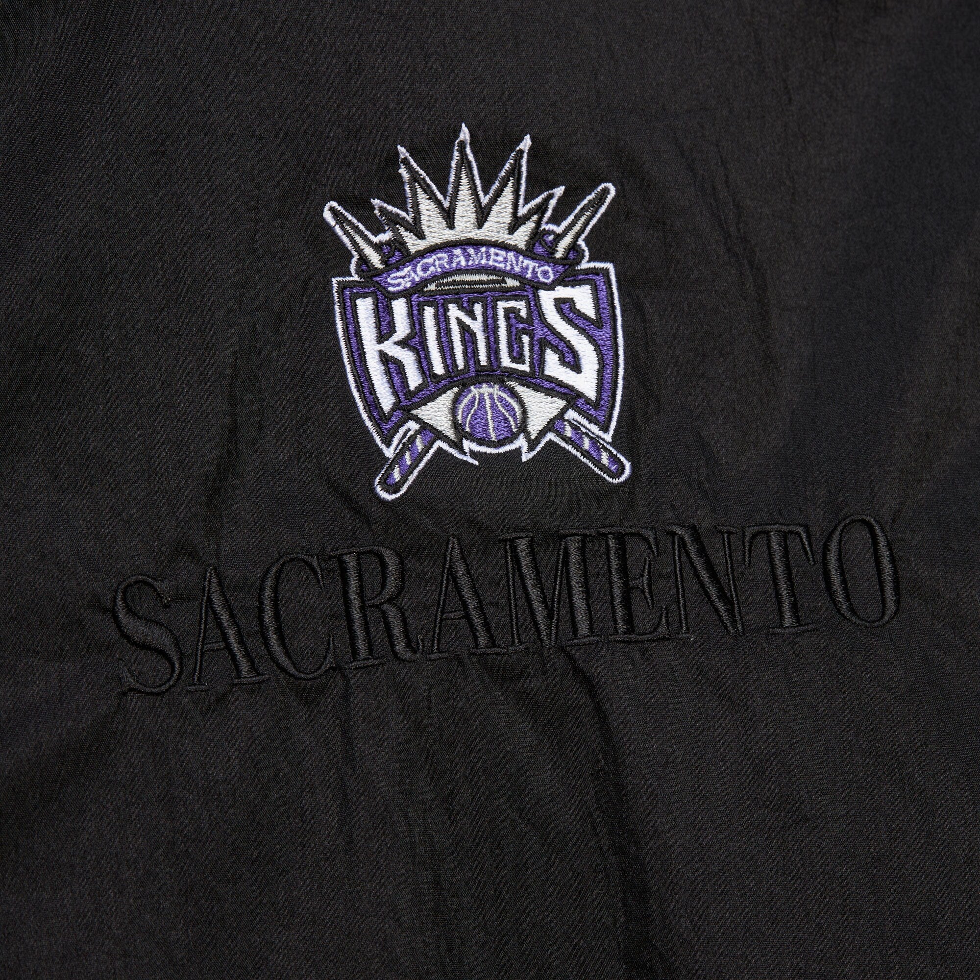 MENS MITCHELL & NESS NBA TEAM OG 3.0 ANORAK VINTAGE LOGO KINGS
