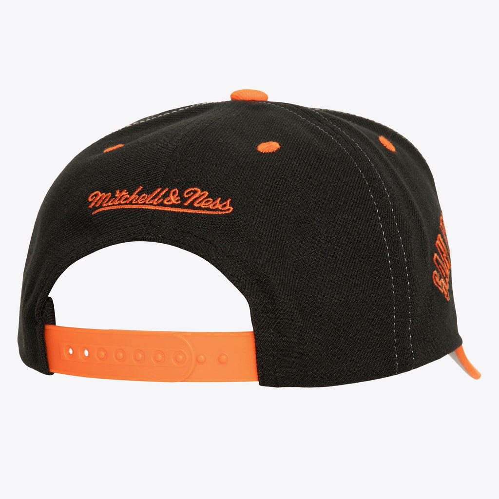Mens Mitchell & Ness MLB OVERBITE PRO SNAPBACK GIANTS