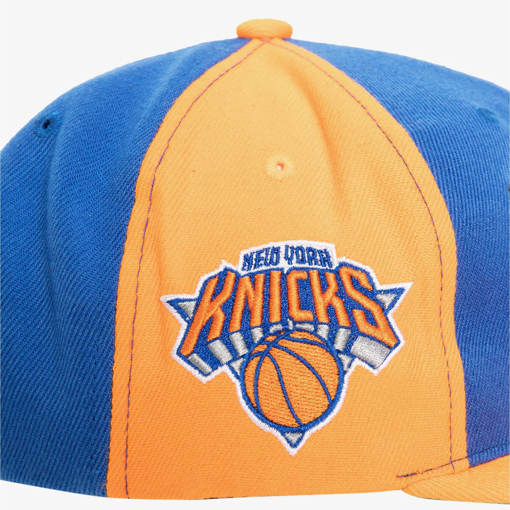 MENS MITCHELL & NESS NBA REAR SCRIPT DEADSTOCK SNAPBACK KNICKS - ROYAL-ORANGE