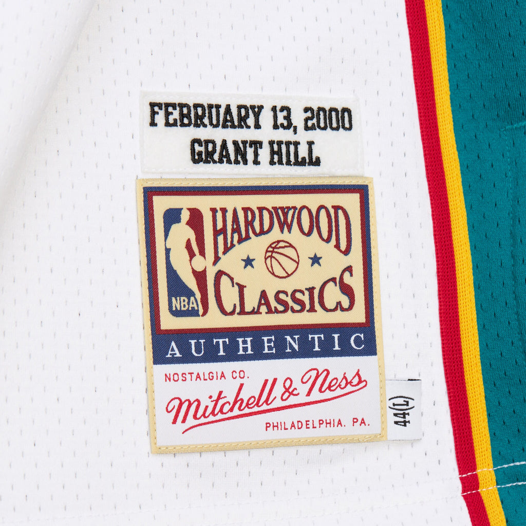 Mens Mitchell & Ness NBA WHITE JERSEY PISTONS 2000 GRANT HILL