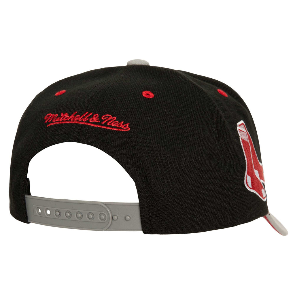 MENS MITCHELL & NESS MLB BRED PRO SNAPBACK RED SOX - BLACK