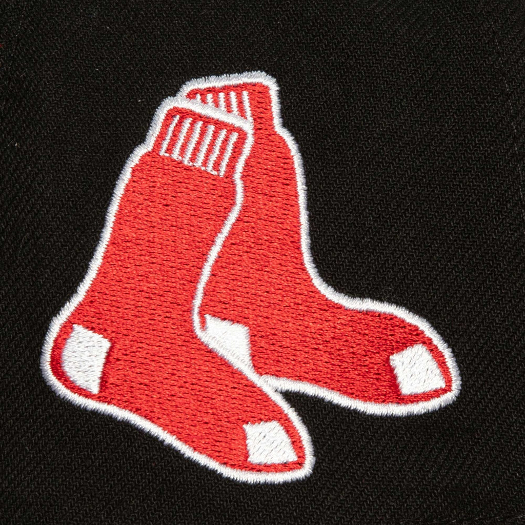 MENS MITCHELL & NESS MLB BRED PRO SNAPBACK RED SOX - BLACK