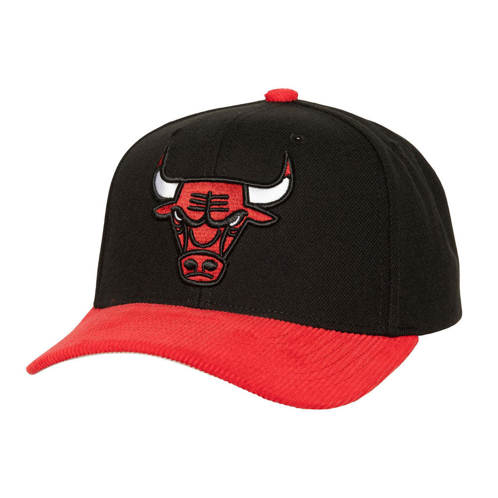 MENS MITCHELL & NESS NBA CORD PRO SNAPBACK BULLS - BLACK