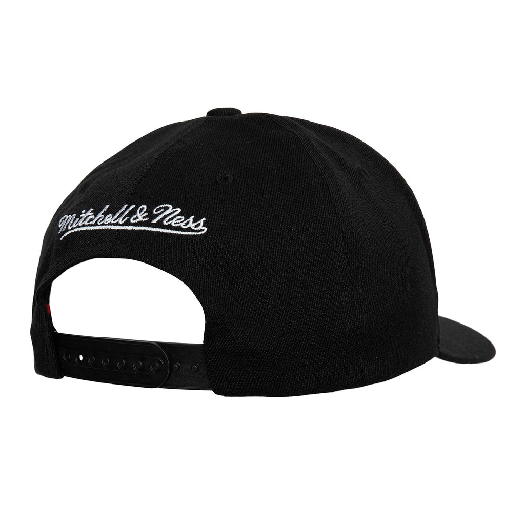 MENS MITCHELL & NESS NBA TEAM SCRIPT 2.0 STRETCH SNAPBACK CAVALIERS