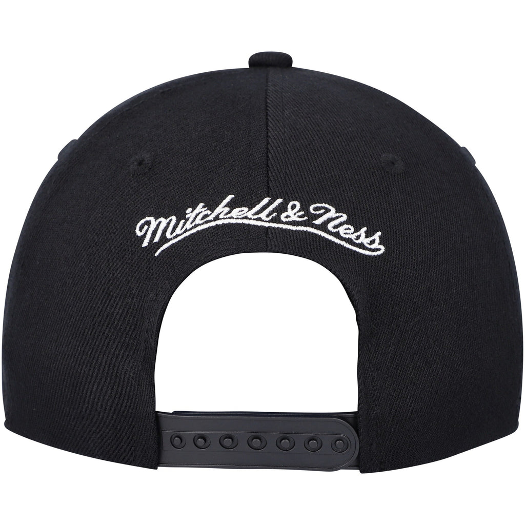 Mens Mitchell & Ness NBA TEAM SCRIPT 2.0 STRETCH SNAPBACK TIMBERWOLVES