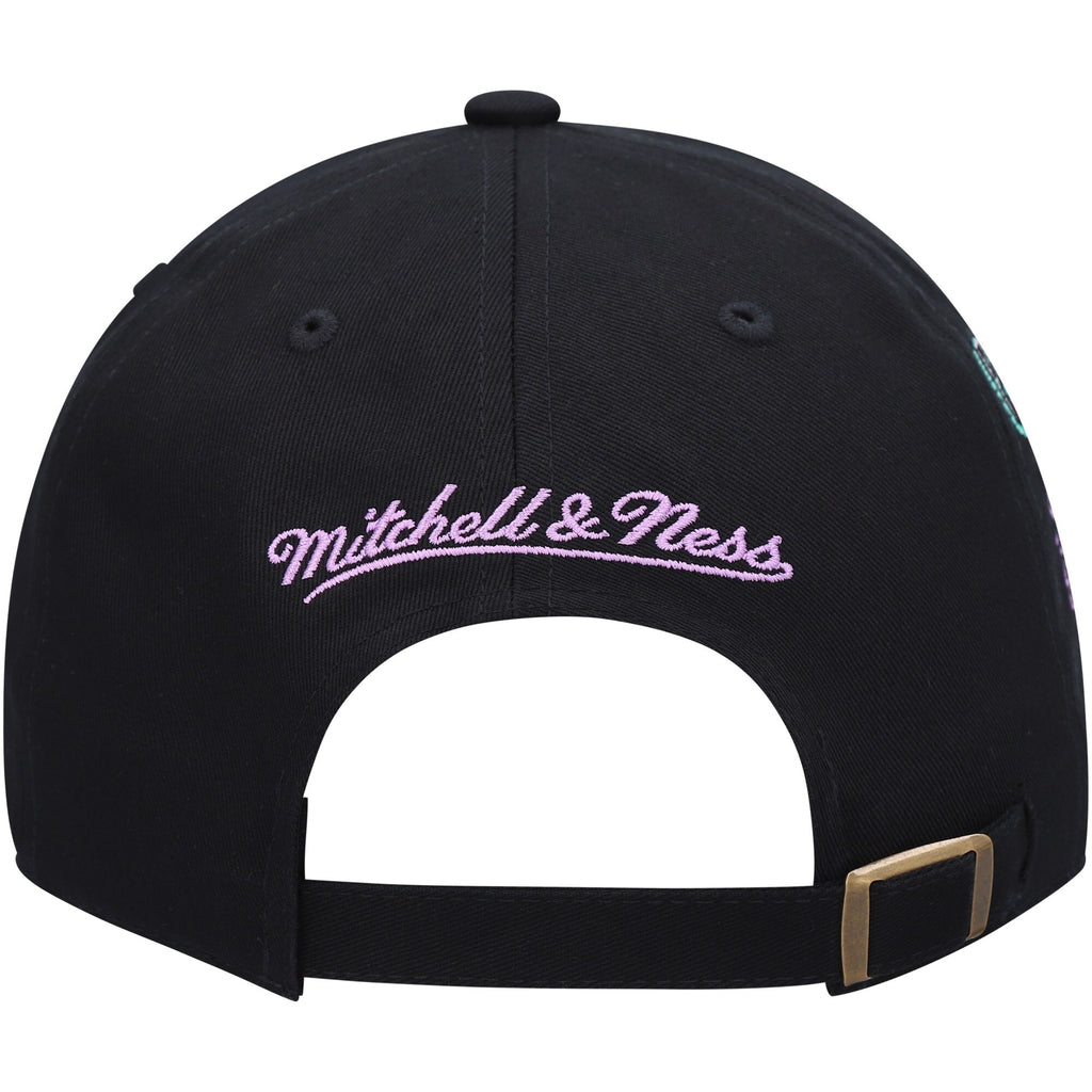 Mens MITCHELL & NESS NBA SIDEWALK SKETCH STRAPBACK HWC SUNS