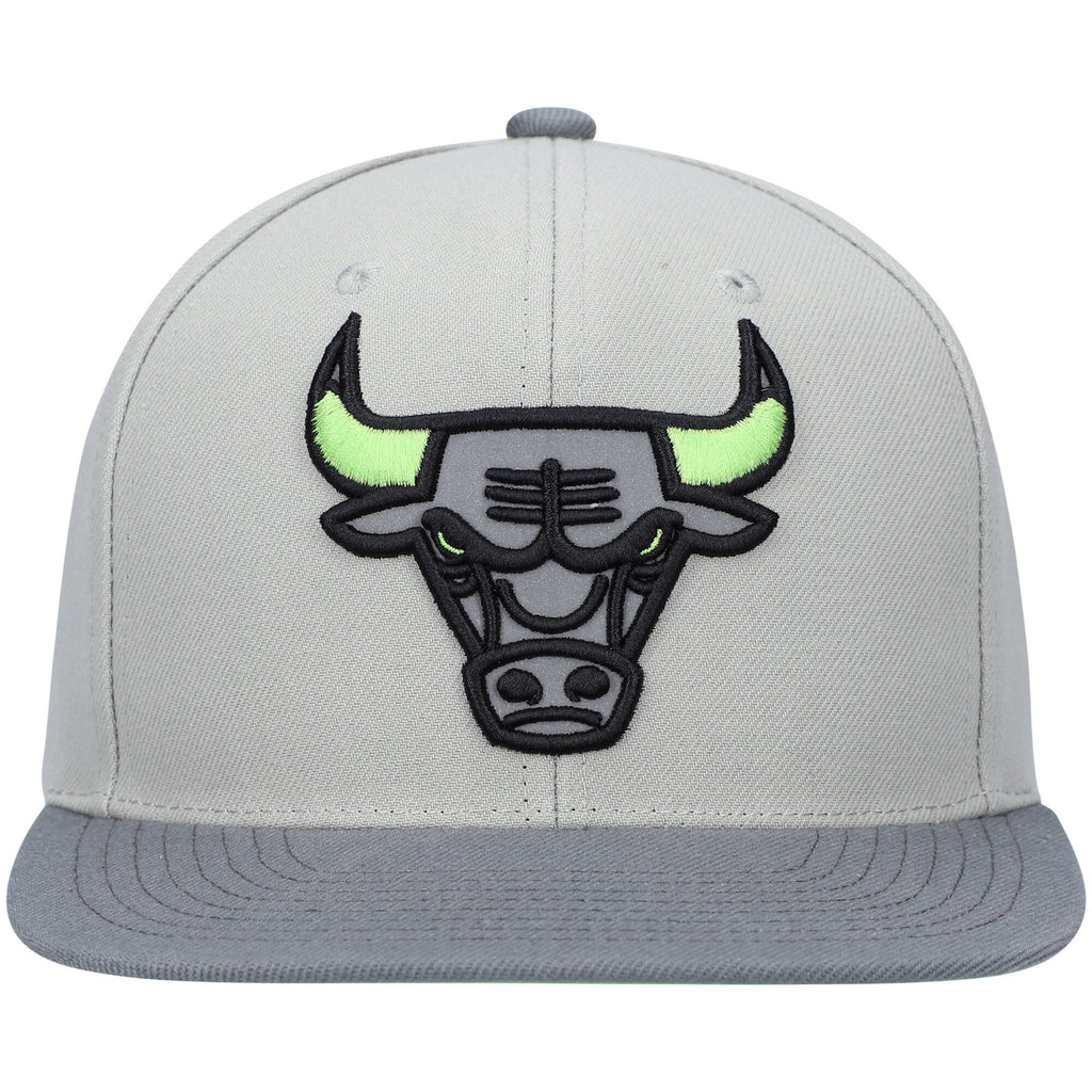[6HSSDX21141-CBUGREY] MENS MITCHELL & NESS NBA CHICAGO BULLS GREEN BEAN SNAPBACK