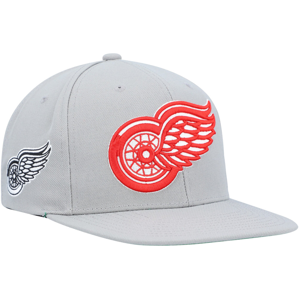 Mens Mitchell & Ness NHL ALTERNATE FLIP SNAPBACK RED WINGS