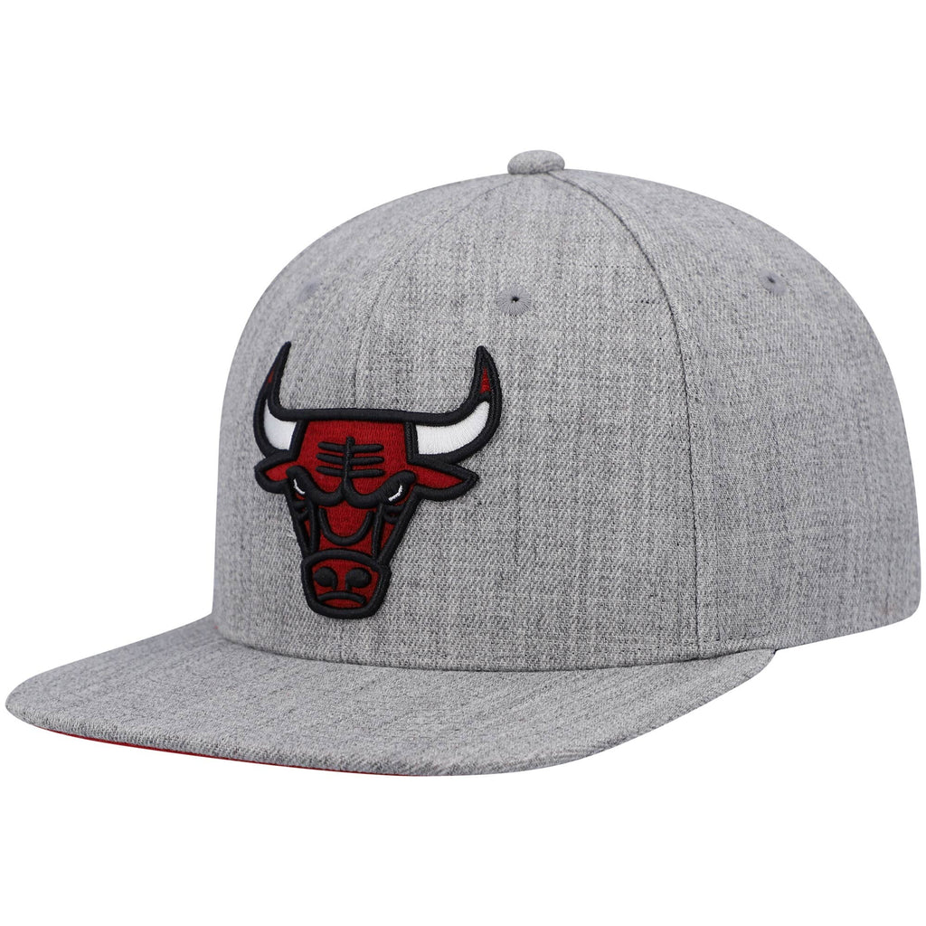 Mens MITCHELL & NESS NBA TEAM HEATHER 2.0 SNAPBACK BULLS