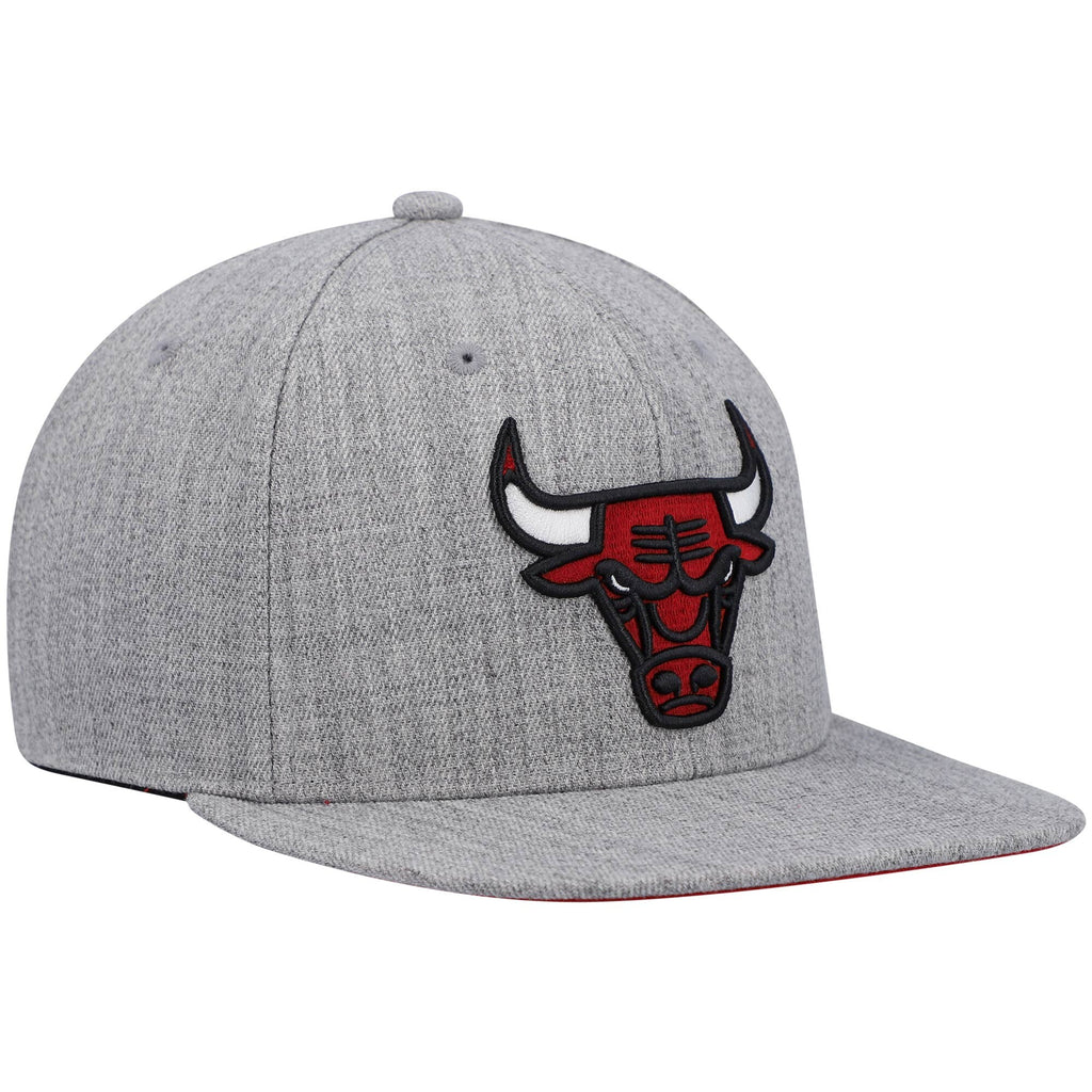 Mens MITCHELL & NESS NBA TEAM HEATHER 2.0 SNAPBACK BULLS