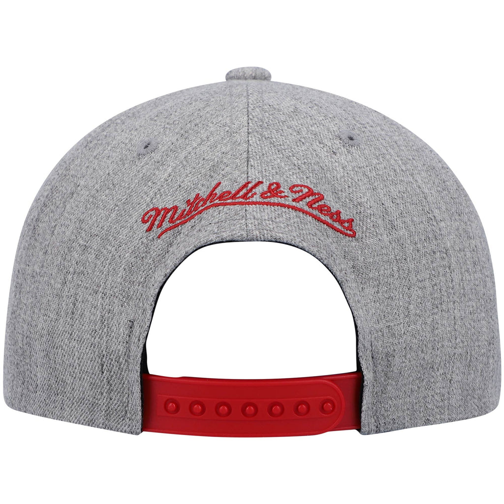 Mens MITCHELL & NESS NBA TEAM HEATHER 2.0 SNAPBACK BULLS