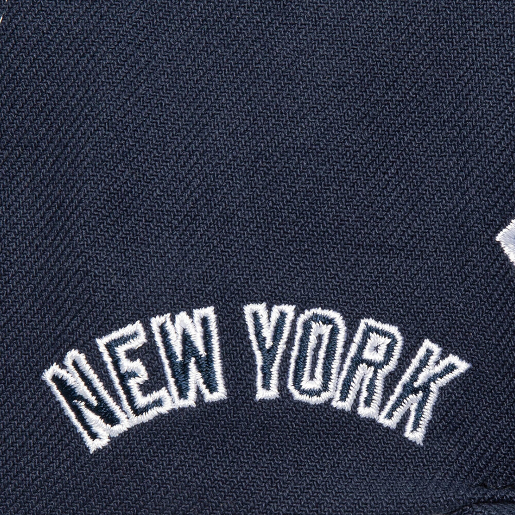 Mens Mitchell & Ness MLB FULL FRONTAL SNAPBACK YANKEES