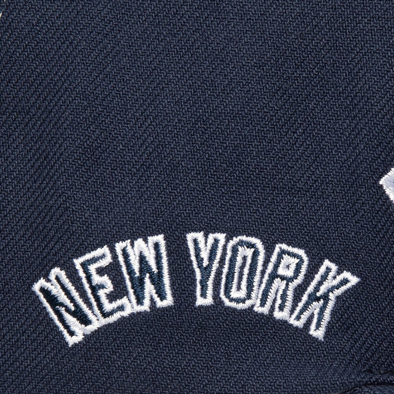 Mens Mitchell & Ness MLB FULL FRONTAL SNAPBACK YANKEES
