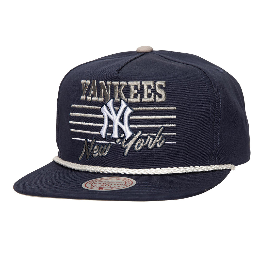 Mens Mitchell & Ness MLB RADIANT LINES DEADSTOCK SNAPBACK YANKEES