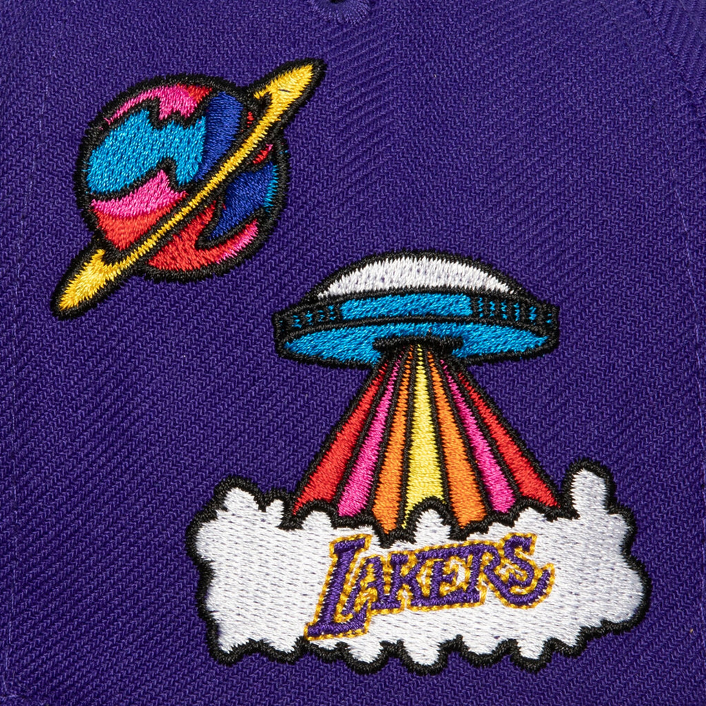 MENS MITCHELL & NESS NBA PSYCHEDELIC SNAPBACK HWC LAKERS - PURPLE