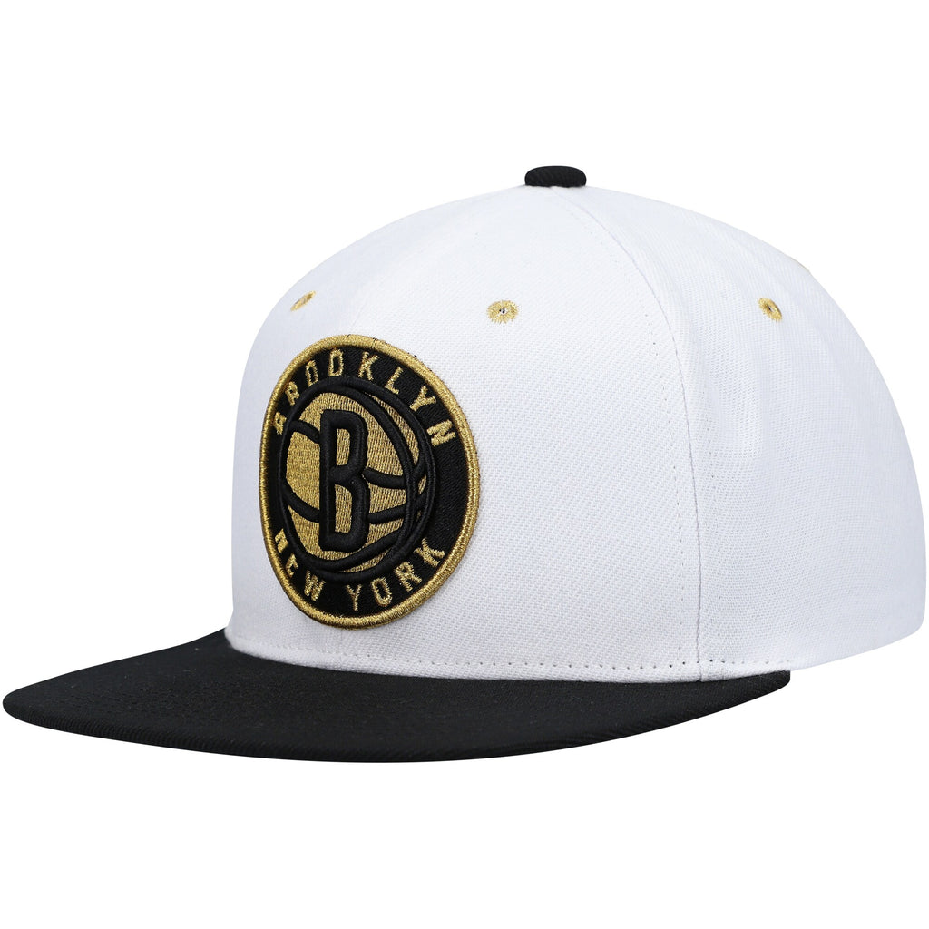 MENS MITCHELL & NESS NBA WHITE GOLD POP SNAPBACK NETS - WHITE