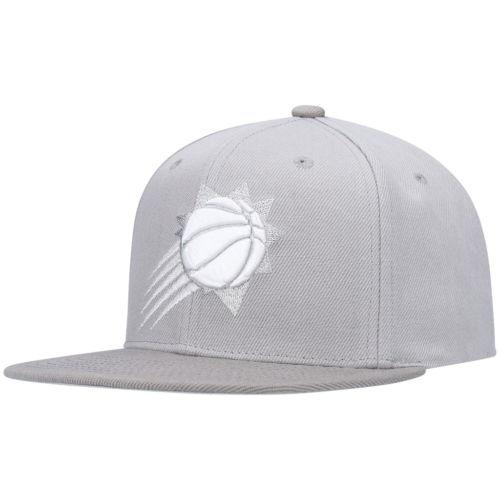 MENS MITCHELL & NESS NBA METALLIC GRAY SNAPBACK SUNS - GREY