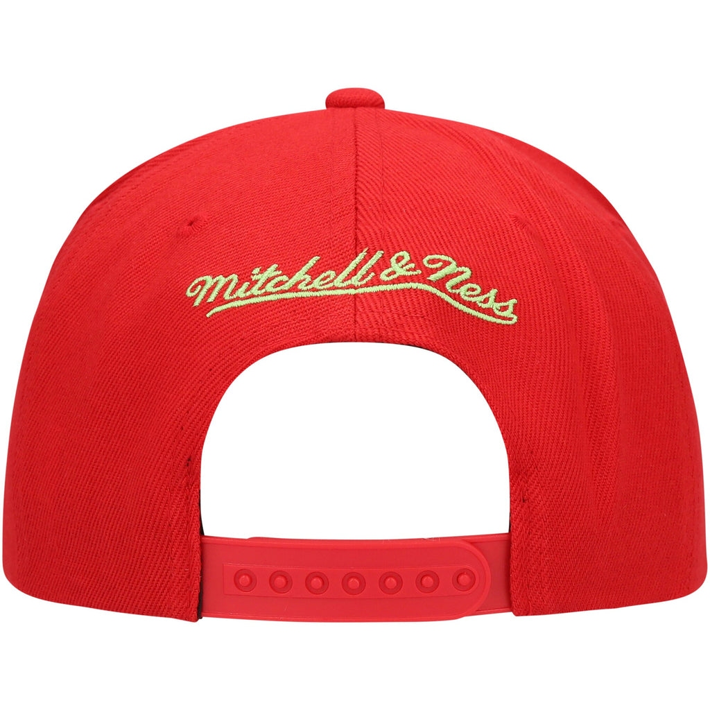 Mens MITCHELL & NESS NBA REVERSE CANDY APPLE SNAPBACK HWC SPURS