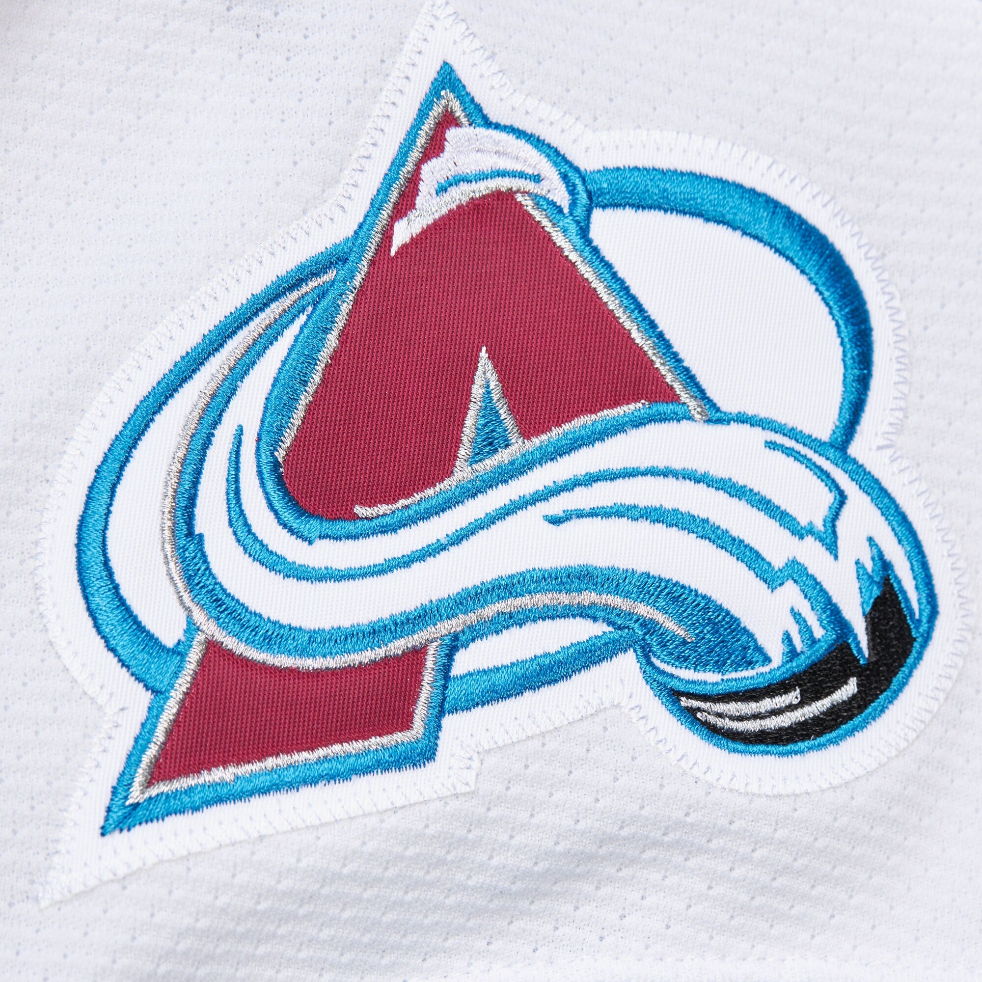 Mens Mitchell & Ness NHL WHITE JERSEY AVALANCHE 2016 NATHAN MACKINNON