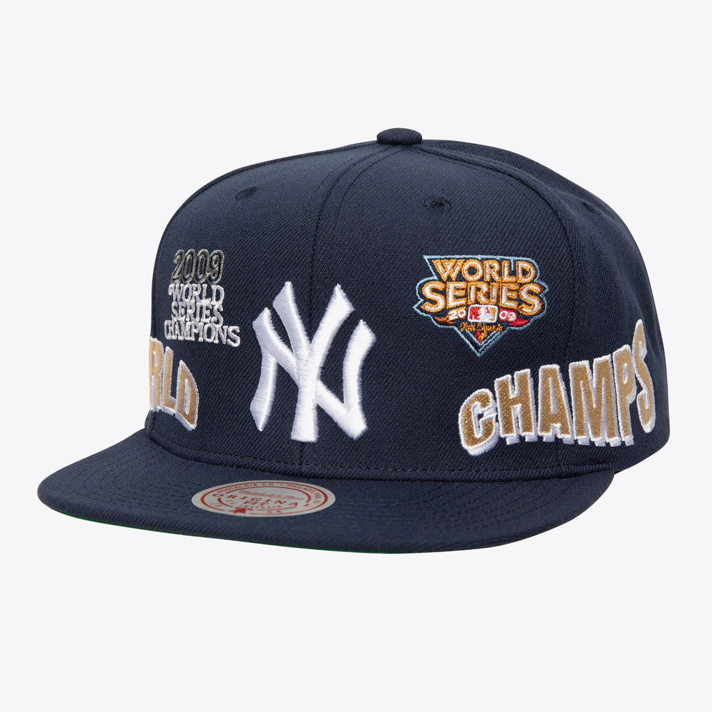 Mens Mitchell & Ness MLB WORLD CHAMPS SNAPBACK YANKEES