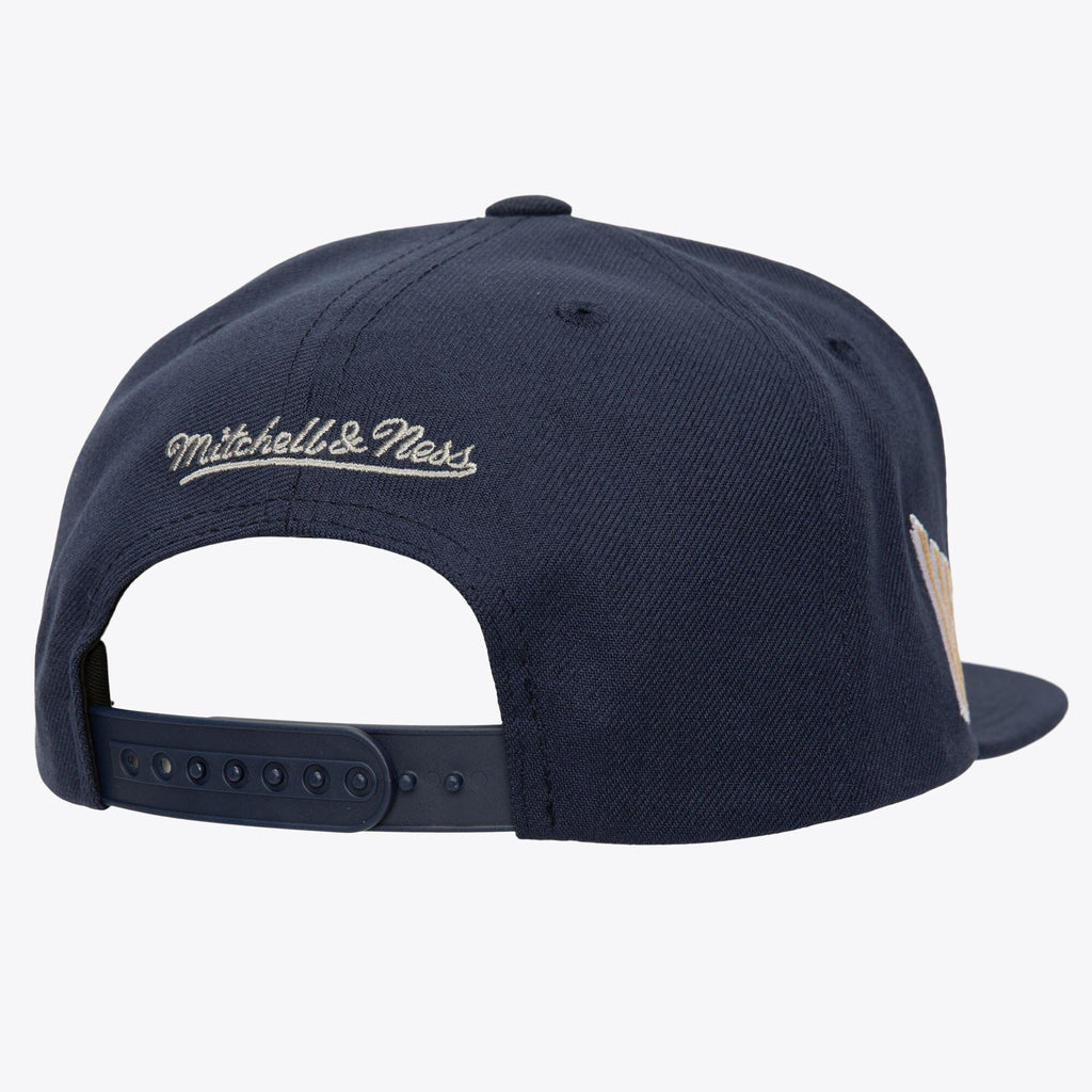 Mens Mitchell & Ness MLB WORLD CHAMPS SNAPBACK YANKEES