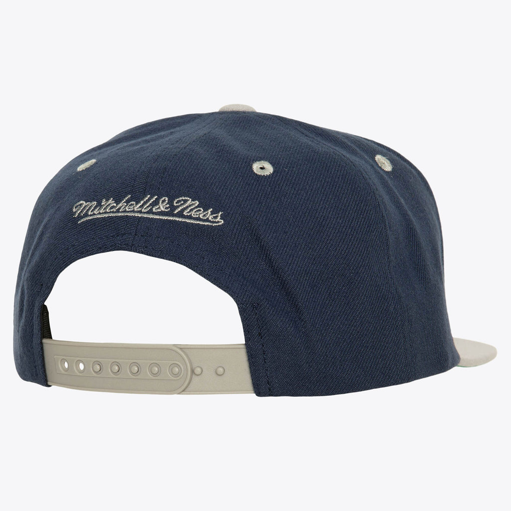 Mens Mitchell & Ness MLB BUZZ SNAPBACK YANKEES