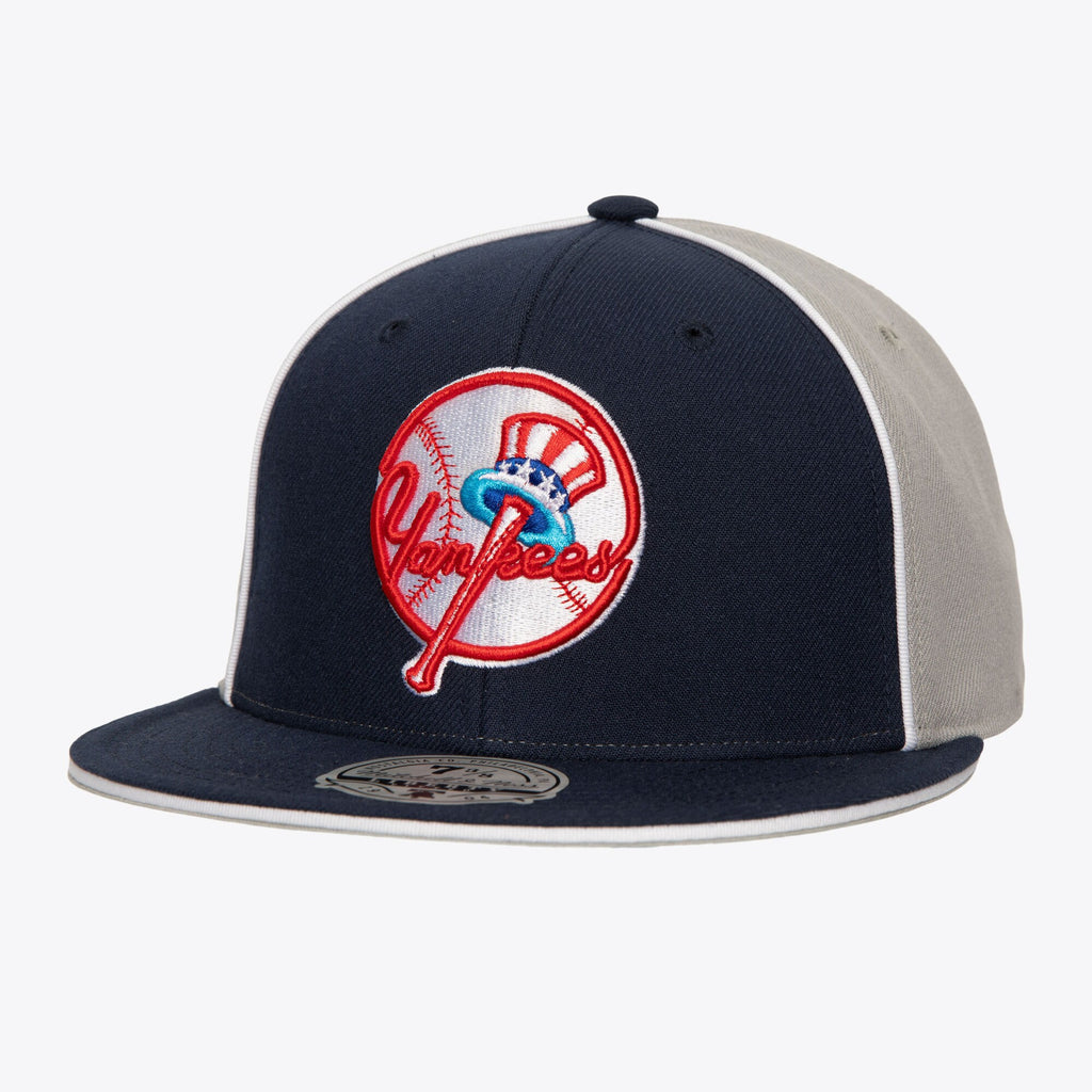 Mens Mitchell & Ness MLB PIPE DOWN FITTED COOP YANKEES