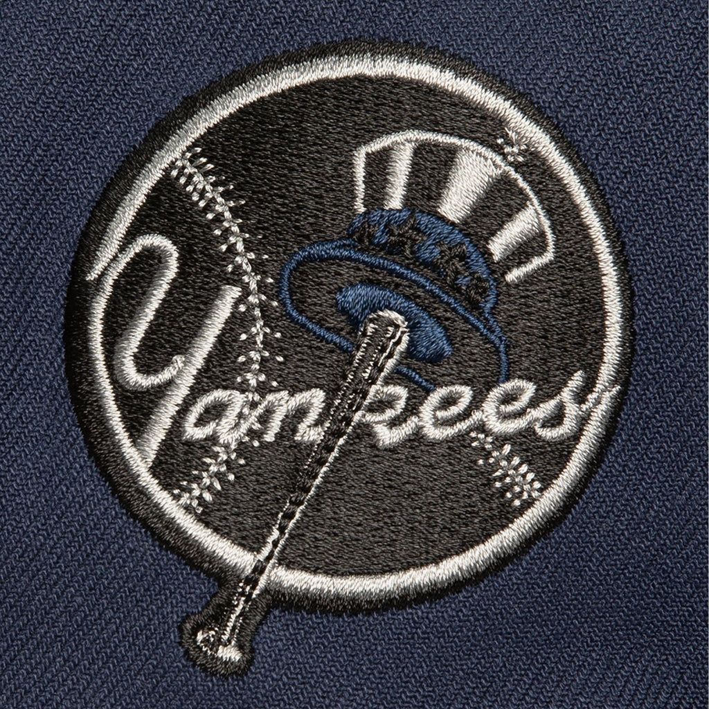 MENS MITCHELL & NESS MLB LOGO ECLIPSE SNAPBACK YANKEES