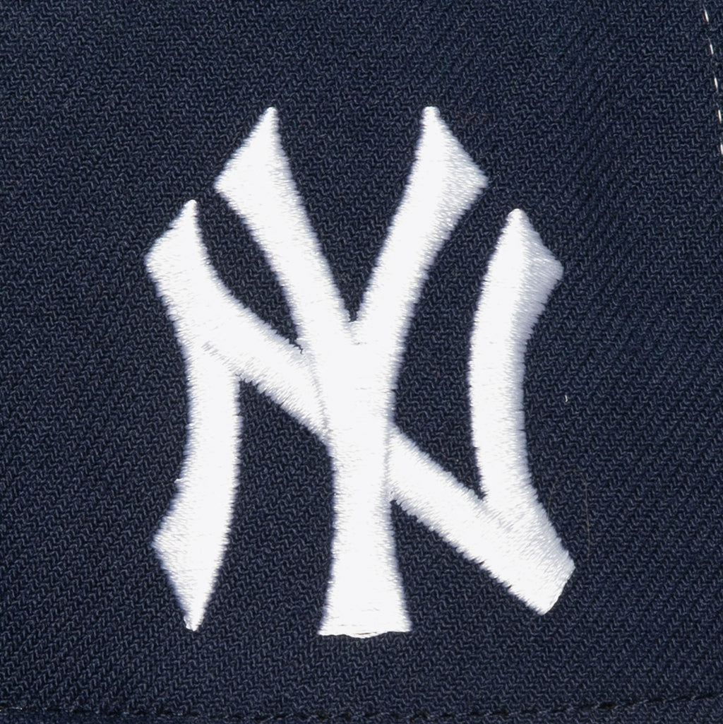 Mens Mitchell & Ness MLB OUT OF THE PARK CHAMPIONS FITTED YANKEES
