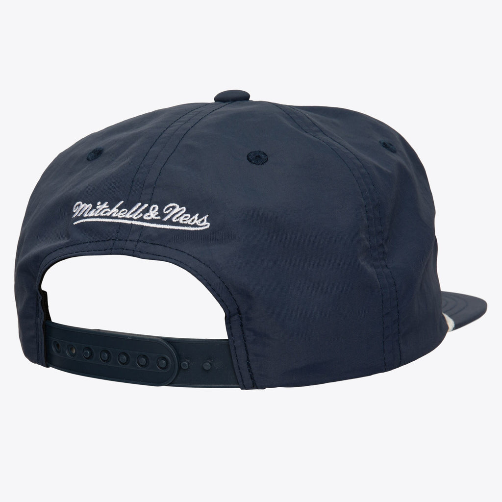 MENS MITCHELL & NESS MLB PEW PEW DEADSTOCK SNAPBACK YANKEES