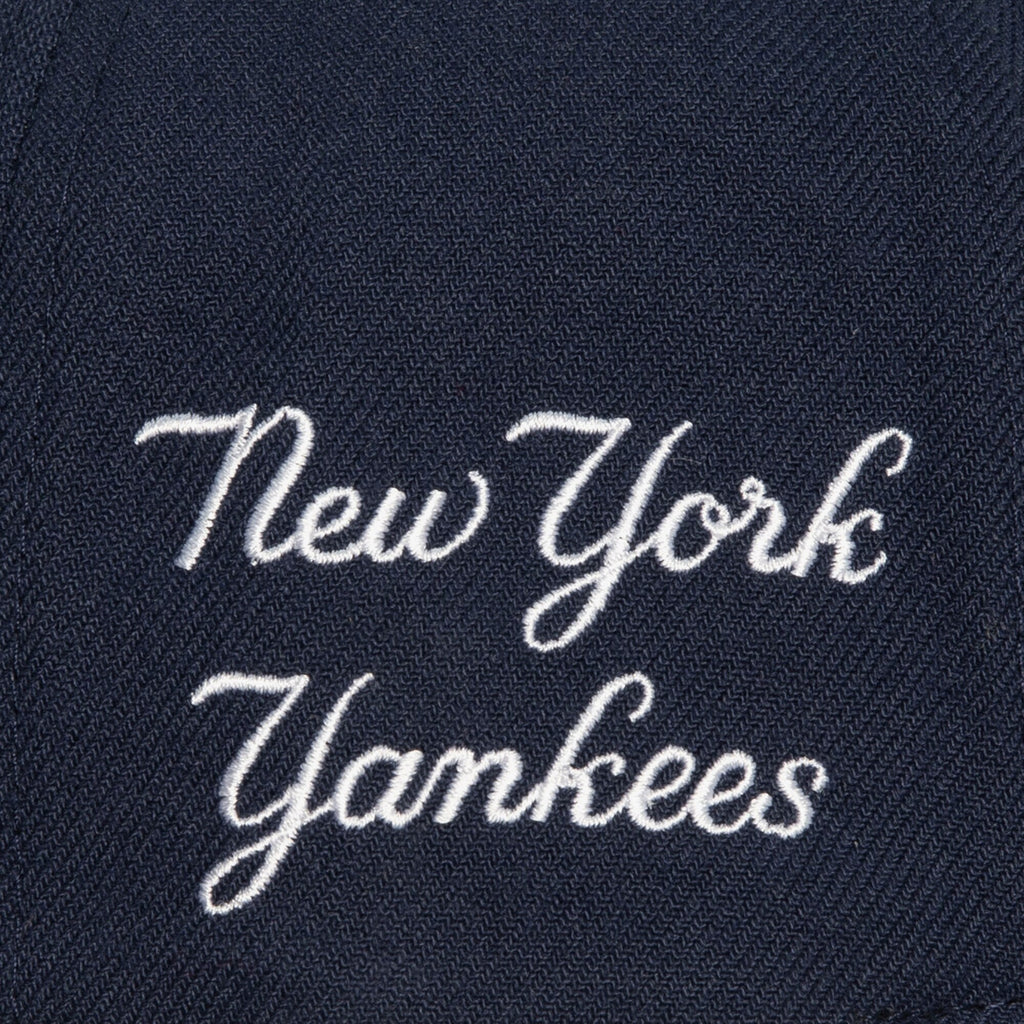 Mens Mitchell & Ness MLB TEAM FLIP PRO SNAPBACK YANKEES