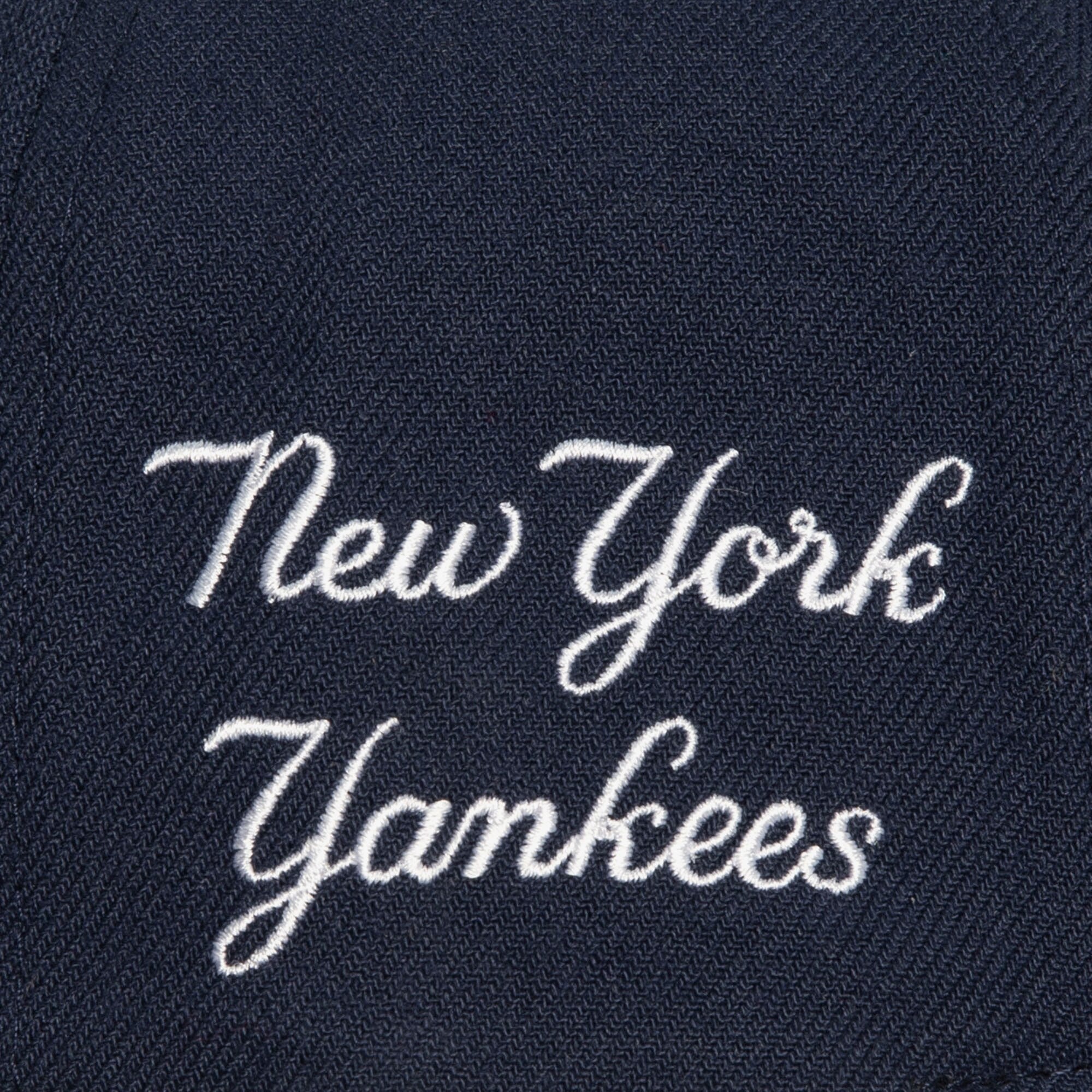 Mens Mitchell & Ness MLB TEAM FLIP PRO SNAPBACK YANKEES
