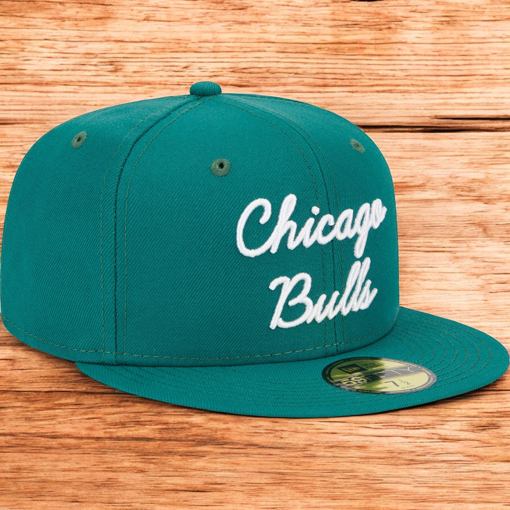 [60309638] Mens New Era NBA CHICAGO BULLS 5950 SCRIPT FITTED - KELLY GREEN