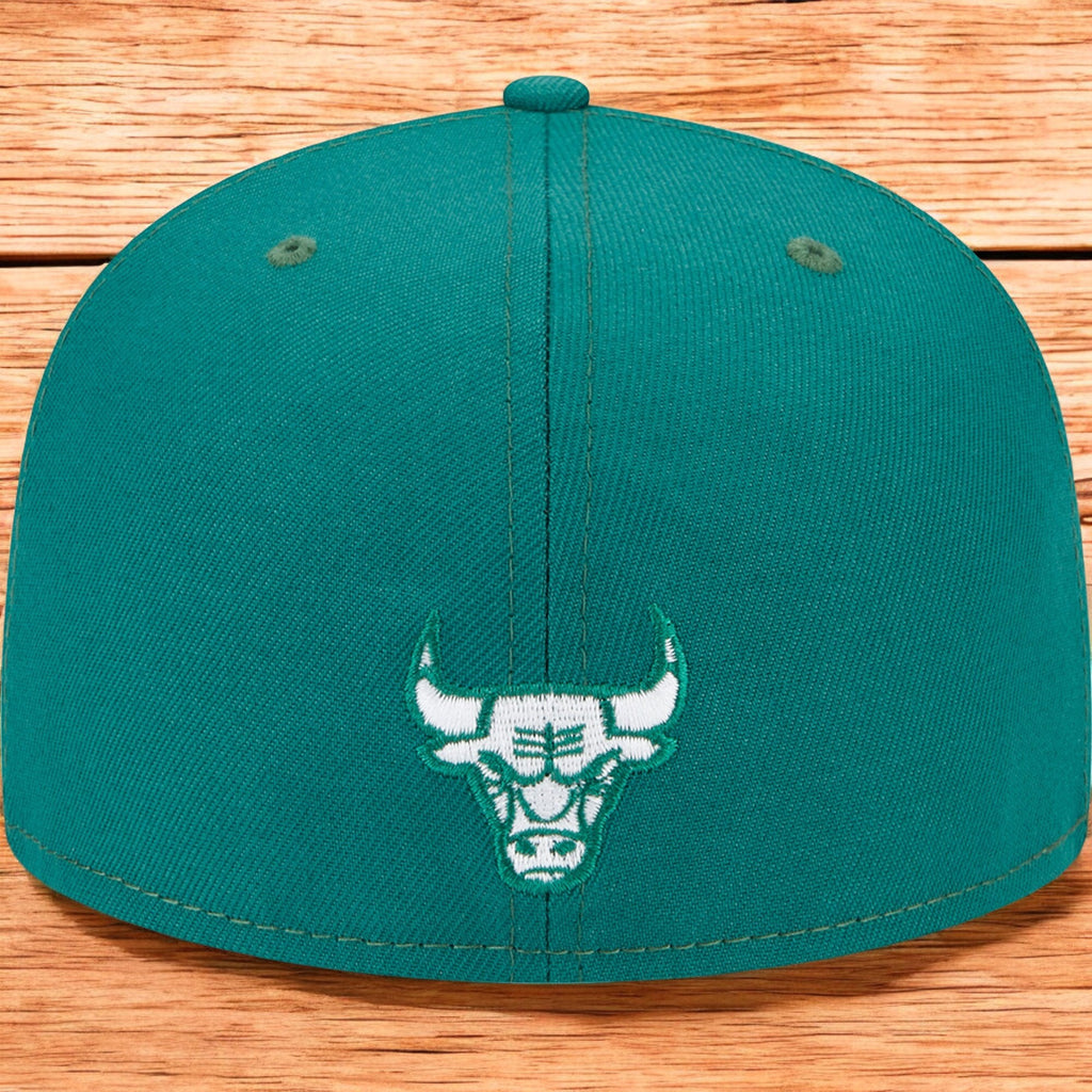 [60309638] Mens New Era NBA CHICAGO BULLS 5950 SCRIPT FITTED - KELLY GREEN