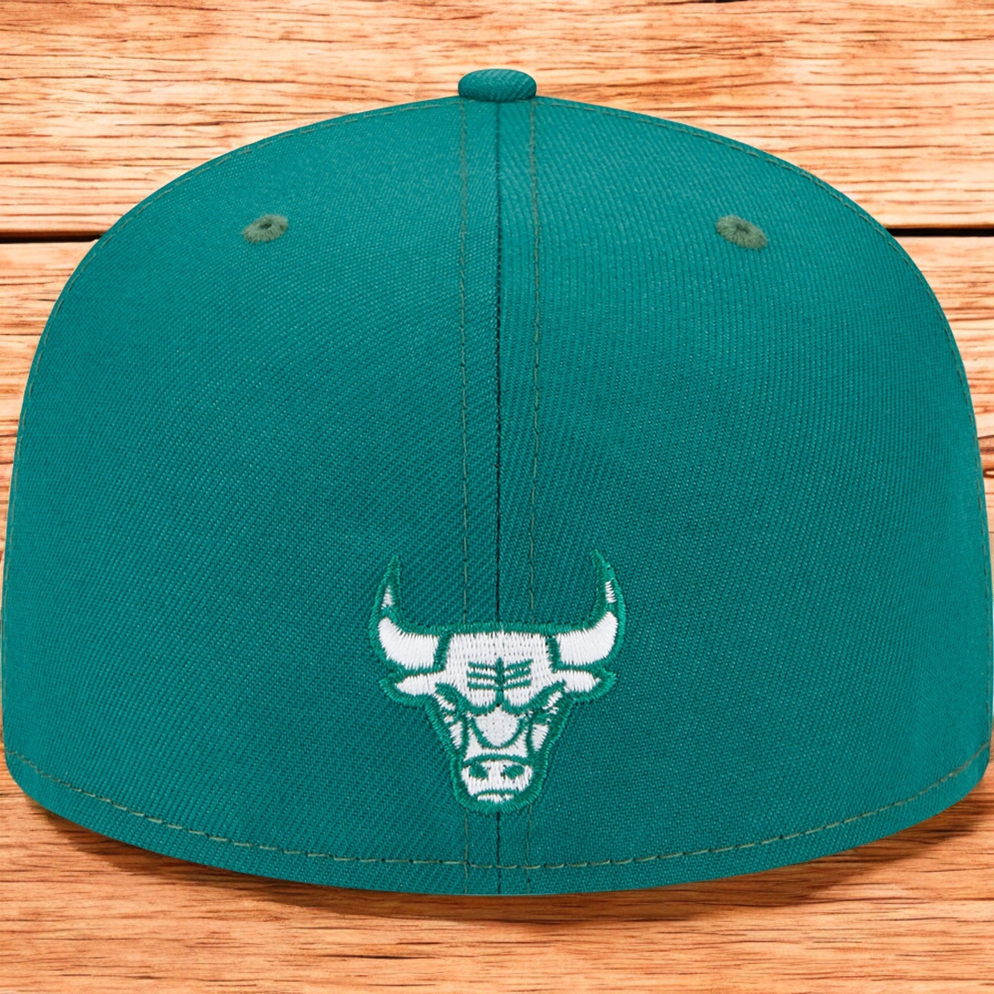 [60309638] Mens New Era NBA CHICAGO BULLS 5950 SCRIPT FITTED - KELLY GREEN