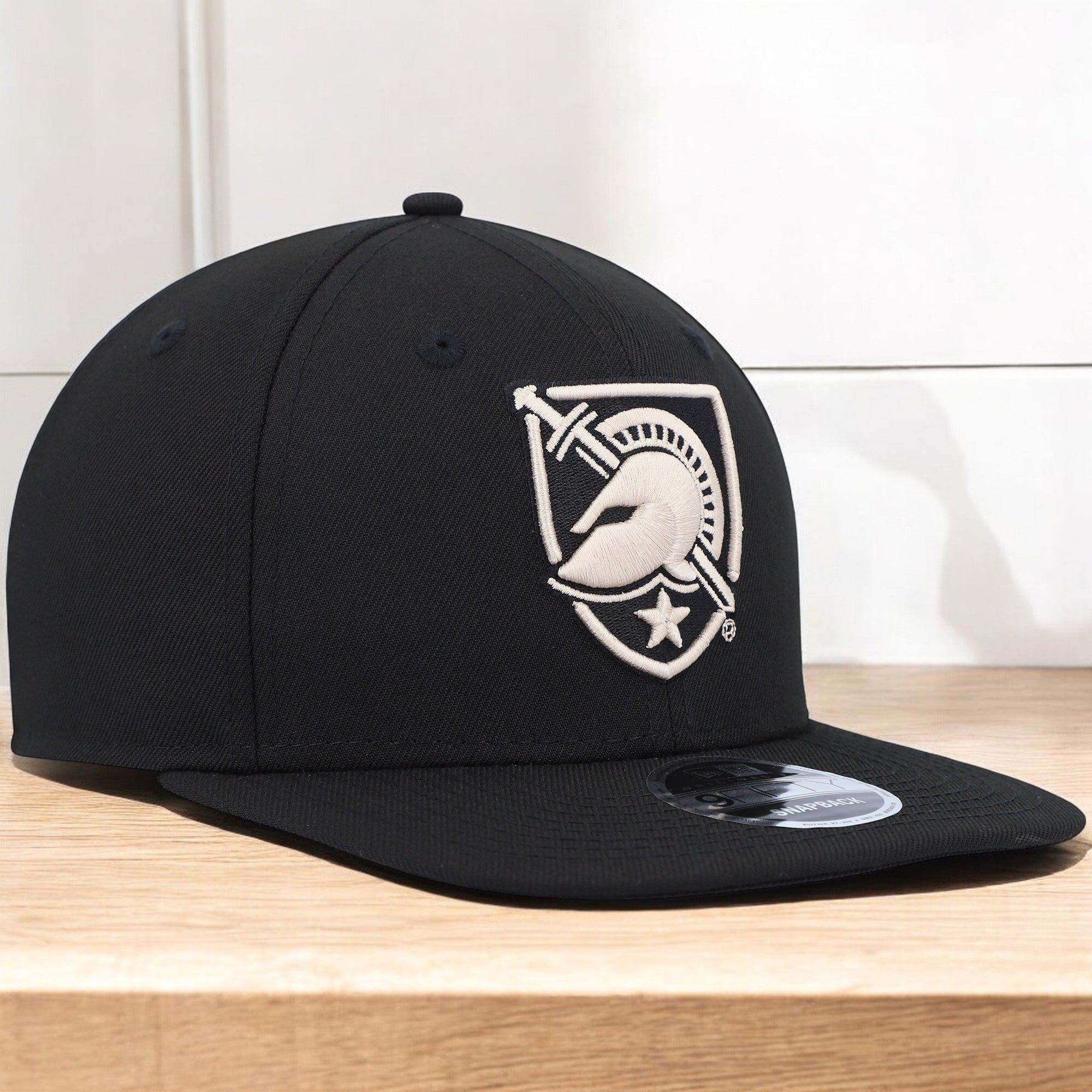 [70523679] MENS NEW ERA NCAA ARMY BLACK KNIGHTS 950 SNAPBACK - BLACK